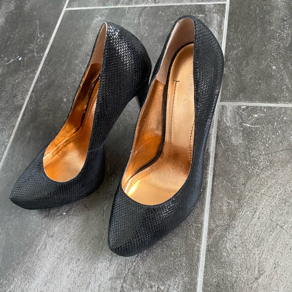 Bcbg pumps